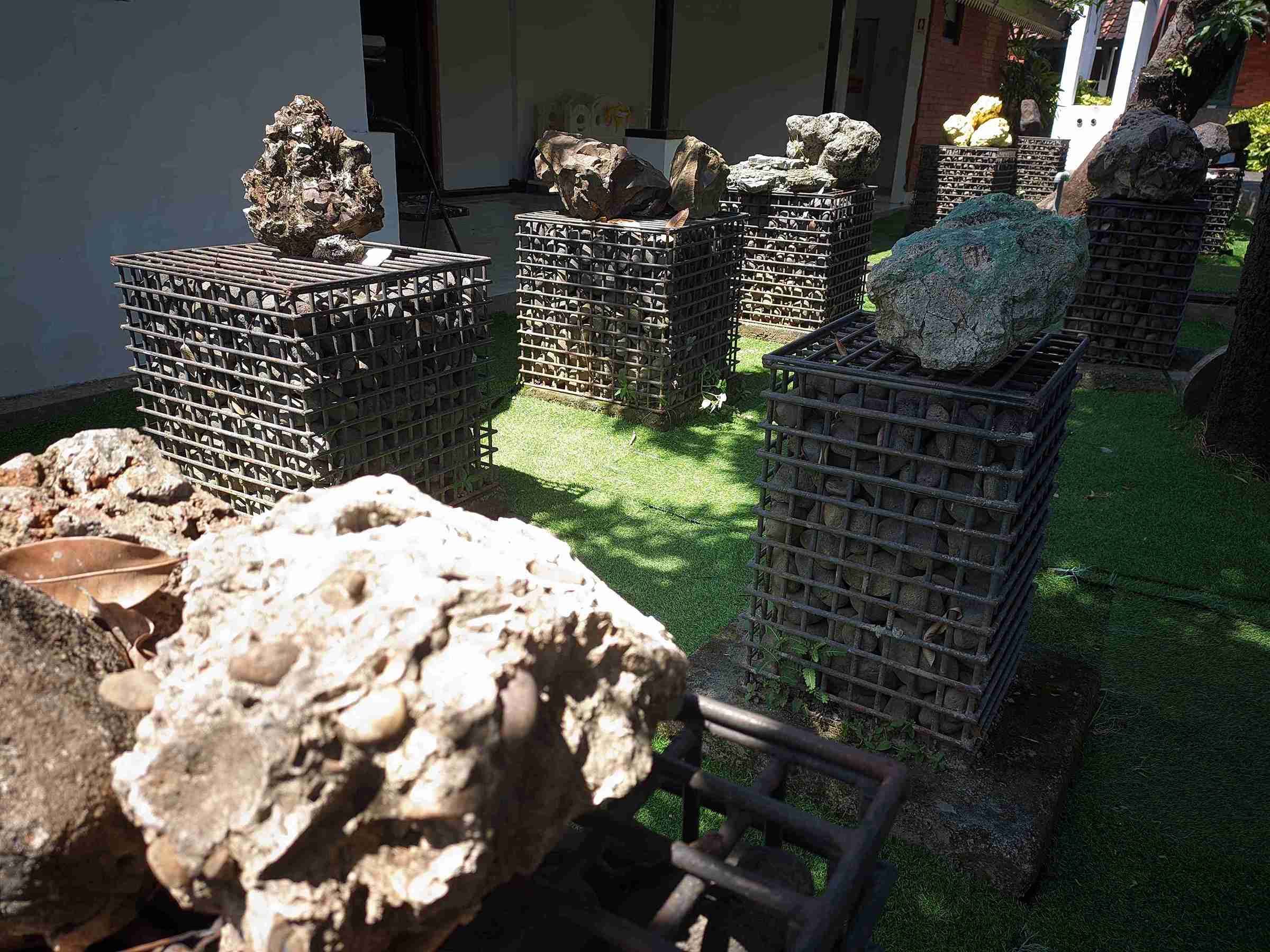 Ilustrasi Koleksi Batuan Geopark